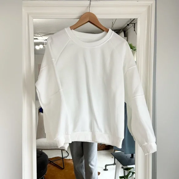 PRIV Crew Neck Sweater size Small - Picture 1 of 2